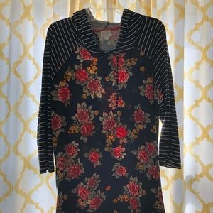 Super cute pullover hooded top